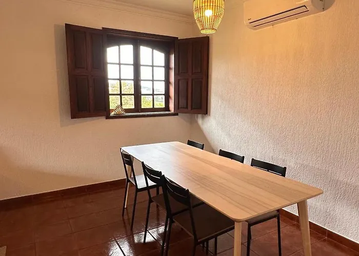 Quinta De Carvalhal - * Guimarães