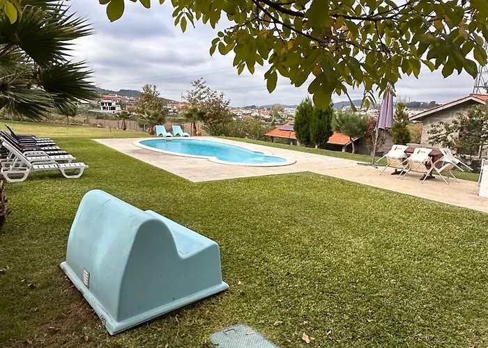 Quinta De Carvalhal - Feriehus Guimarães